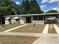 Building Photo - 3 Bed 1 Bath Home | Single Car Garage and ...