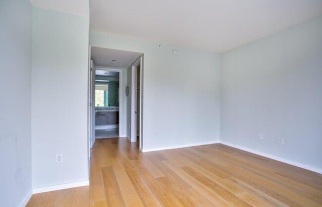 Building Photo - 1705-1725 Ocean Ave