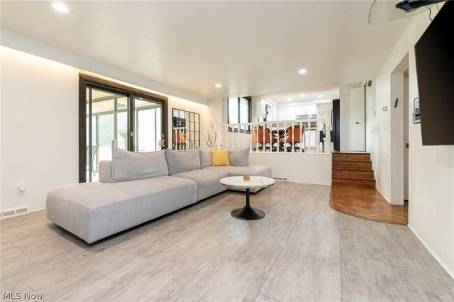 Building Photo - 25150 Cardington Dr