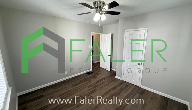 Building Photo - Freshly Updated and Ready to Move In!