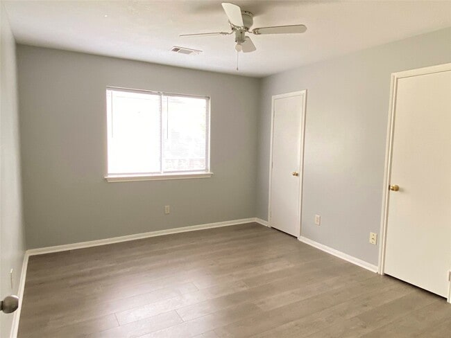 Building Photo - 4223 Fieldview Ct