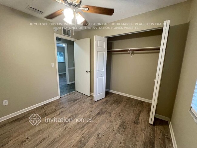 Building Photo - 3816 Southview Dr