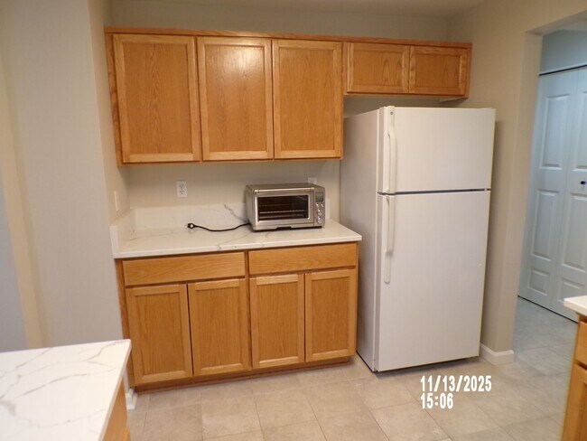 Building Photo - Charming house close to parks