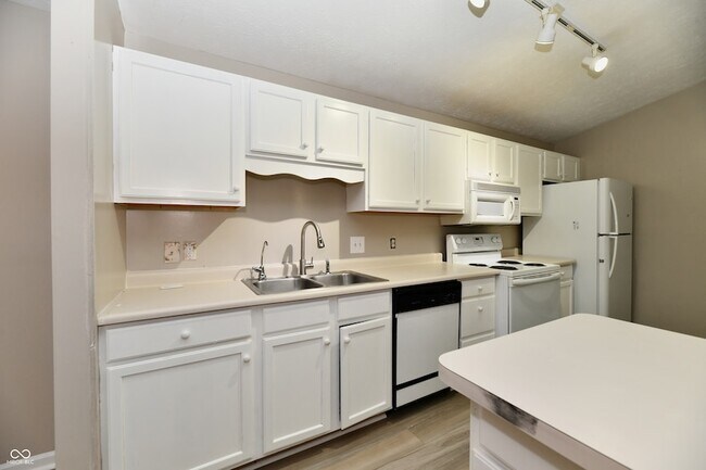 Building Photo - 209 Faulkner Ct