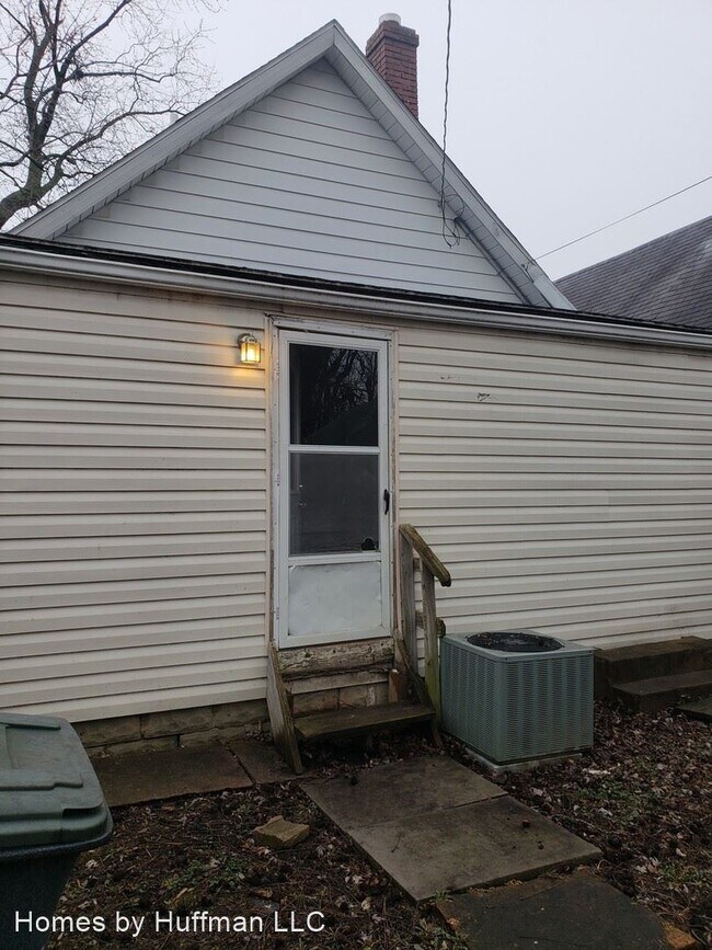 Building Photo - 1333 E Franklin St