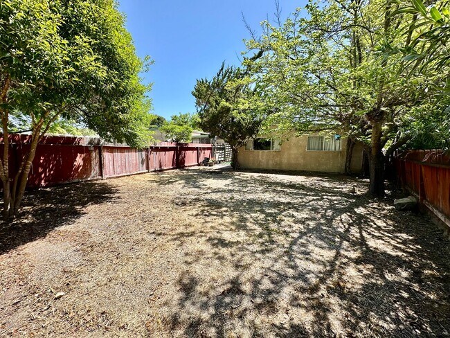 Building Photo - 2 BEDROOM 1 BATH HOME IN 55+ SENIOR COMMUNITY