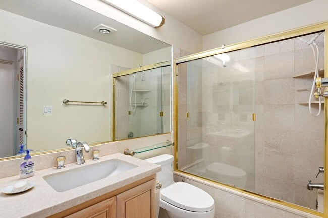 Building Photo - Total Quality Living! El Escorial Villas at East Beach~