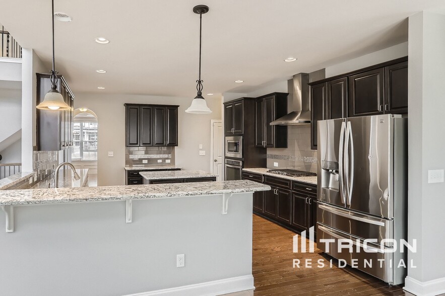 Building Photo - 6610 Flagstone Mill Cove
