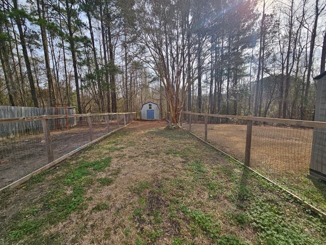Building Photo - Affordable Townhome In Hunter's Creek!