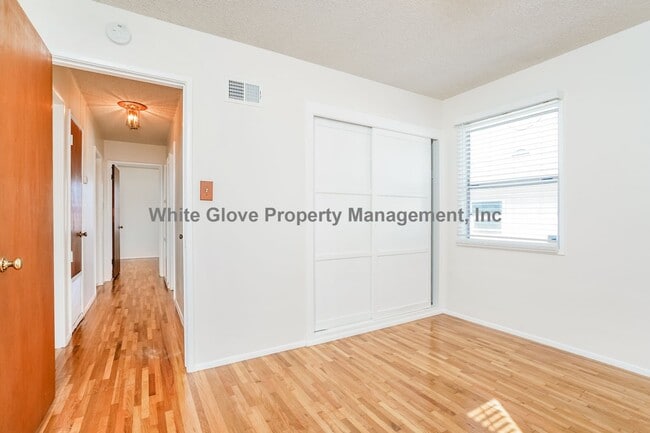 Building Photo - 2 Bedroom Torrance Home