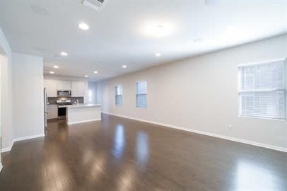 Building Photo - 5912 Wolf Pack Dr