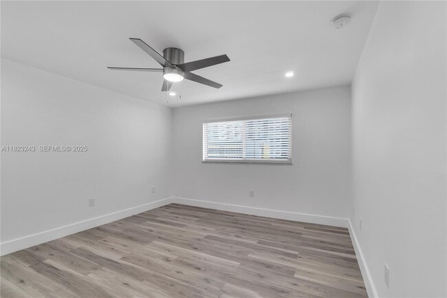 Building Photo - 6920 Harding Ave