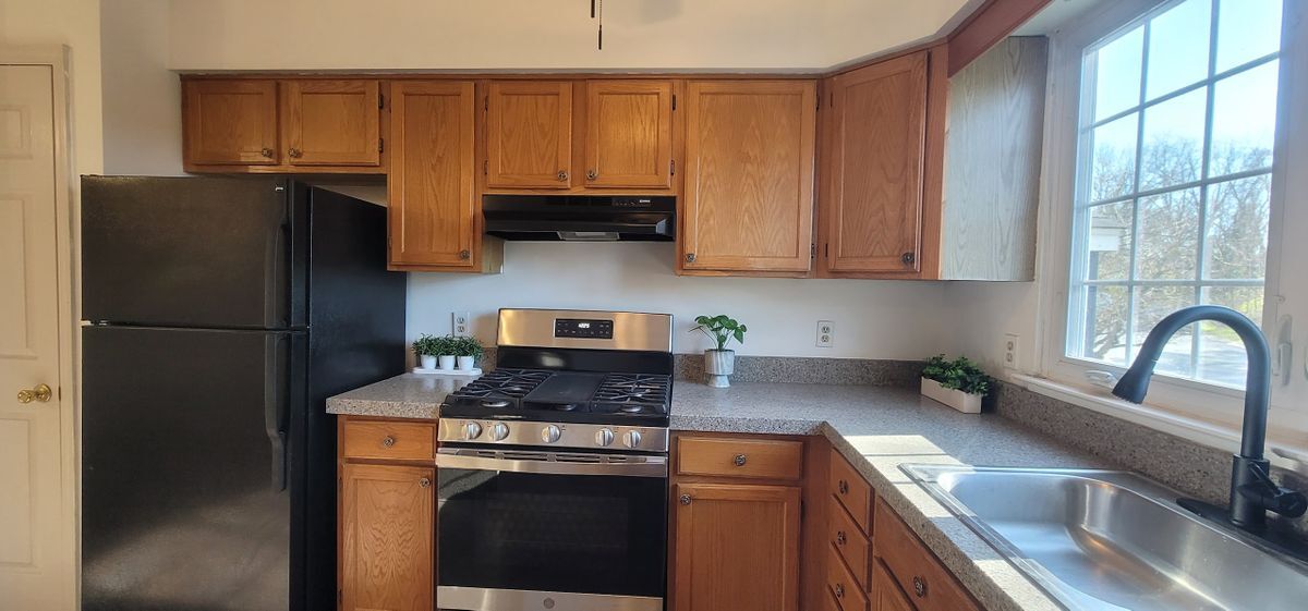 Building Photo - 10 Woodfield Dr