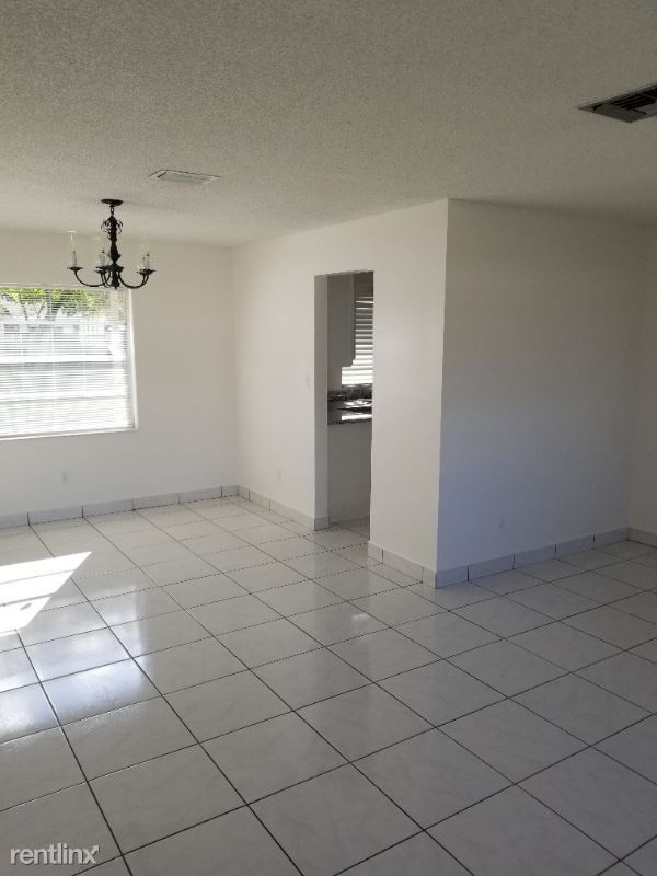 Building Photo - 3 br, 2 bath House - 7424 Portside Ct