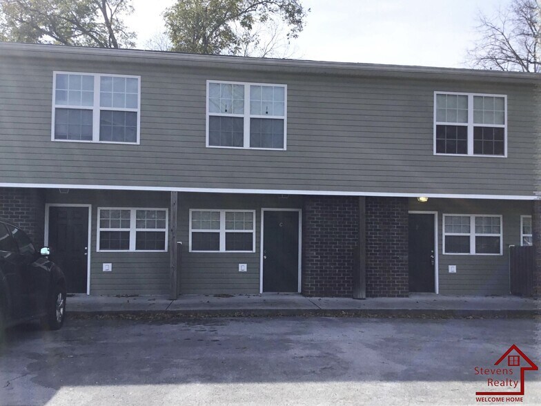Primary Photo - 1207 Holly Ave