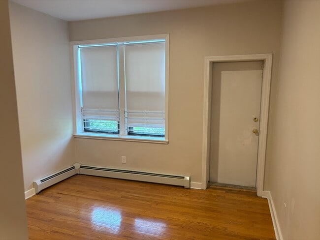 Building Photo - 137 Intervale St