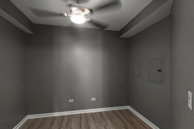 Building Photo - 545 N Dearborn St