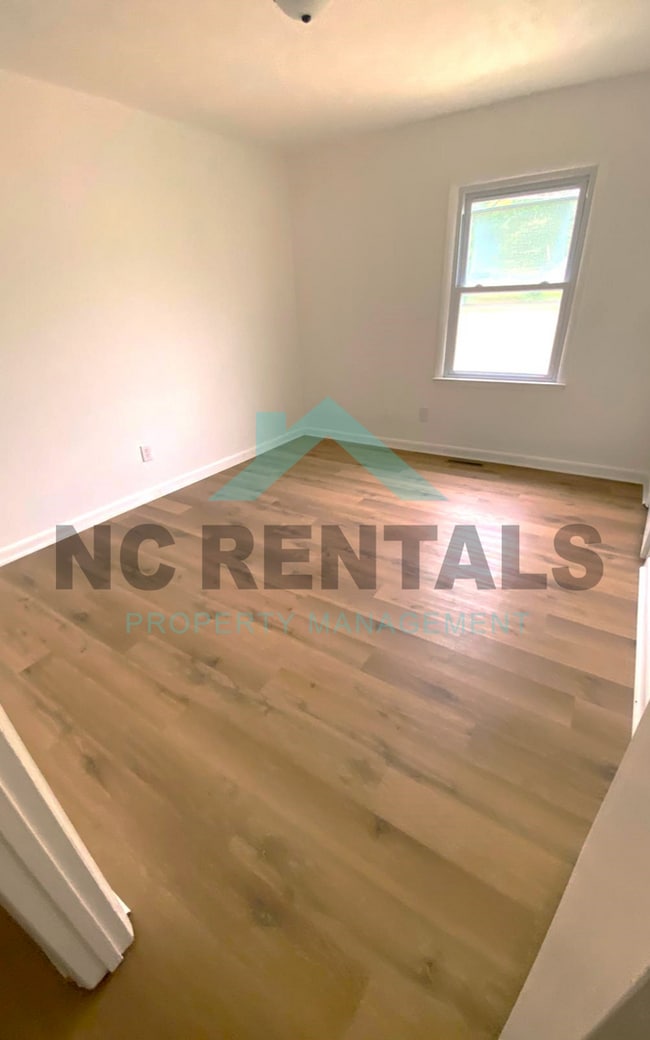 Building Photo - 730 Motor Rd