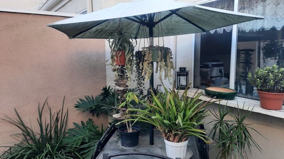 Building Photo - 114 Oxford