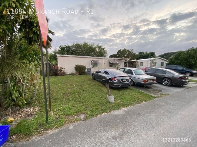 Building Photo - 11884 N Branch Rd