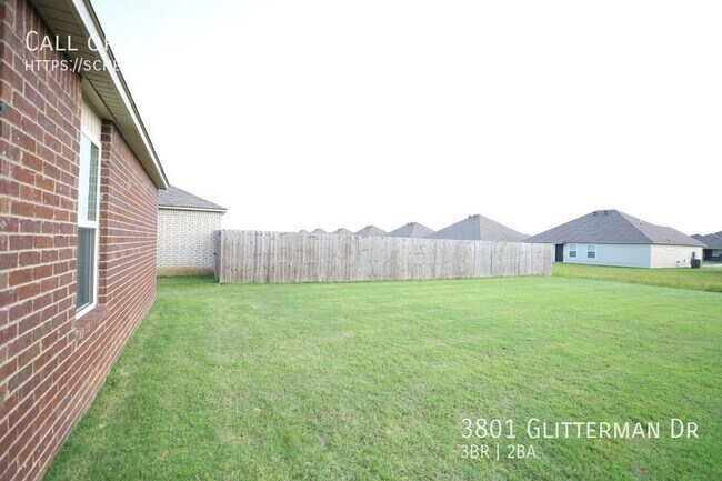 Building Photo - Recent construction - beautiful 3 bed / 2 ...