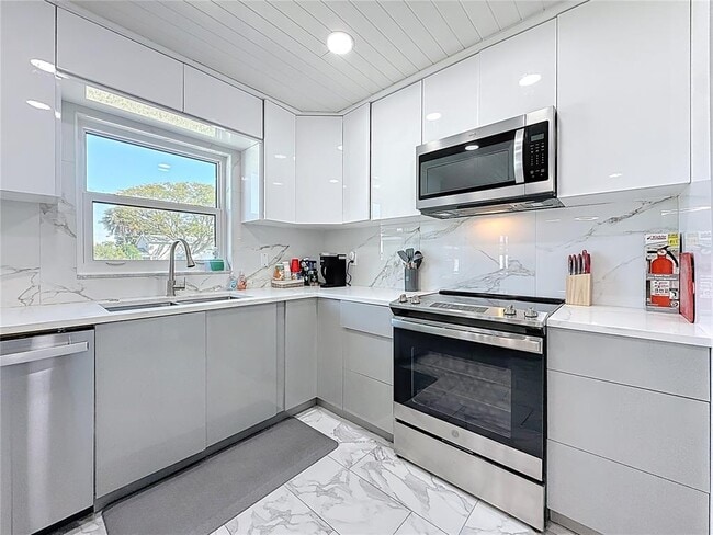 Building Photo - 10709 Donbrese Ave