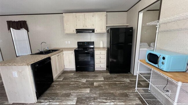 Building Photo - 1203 Thicket Ct