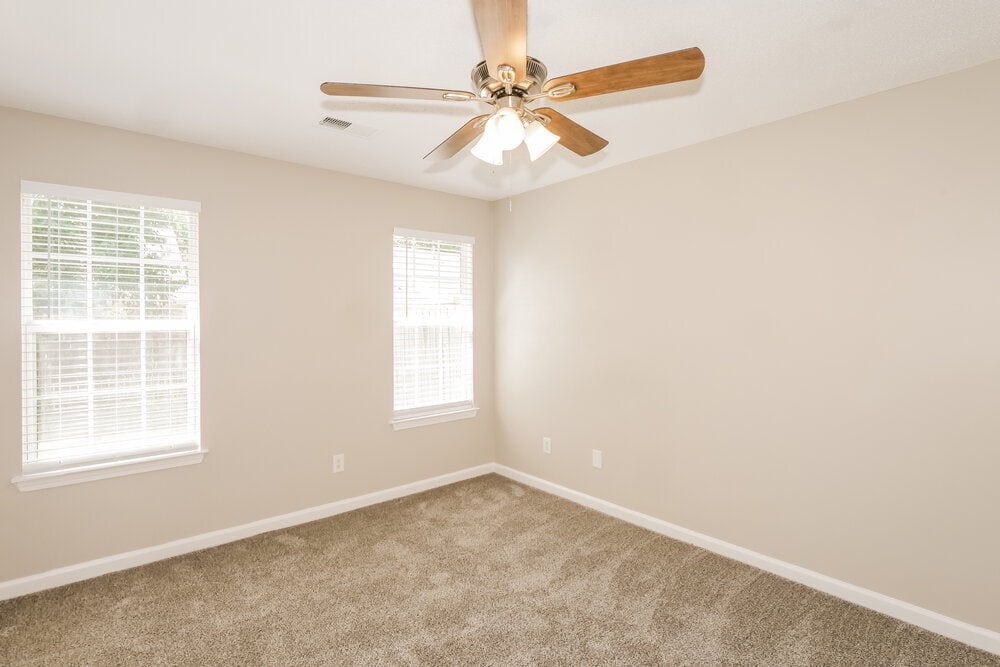 Building Photo - 9815 Riggin Dr