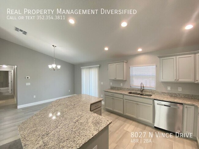 Building Photo - 8027 N Vince Dr