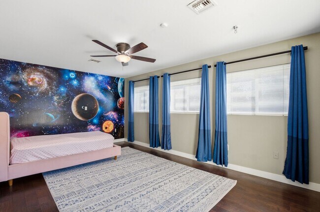 Building Photo - FULLY FURNISHED EXECUTIVE PHOENIX COUNTRY CLUB HOME IN GATED COMMUNITY