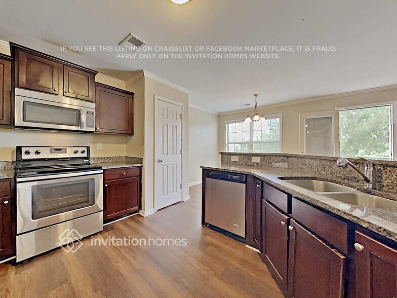 Building Photo - 5817 Bradshaw Ct