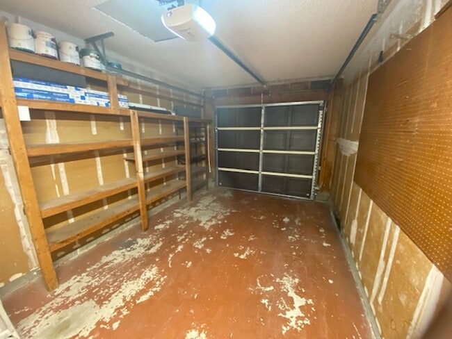 Building Photo - (55+ Community) Perfectly Located 2 Bedroom House in Oceanside Available 1st Week of June!