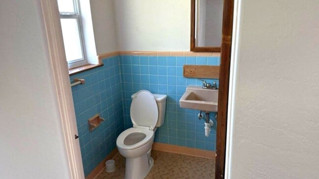 Building Photo - Updated 3-bedroom, 2-bath home