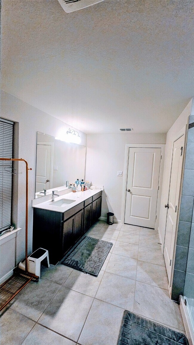 Building Photo - 18411 Midnight Stone Ln