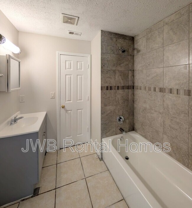 Building Photo - 6829 Van Gundy Rd