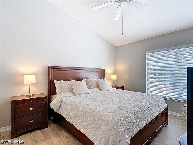 Building Photo - 4970 Deerfield Way