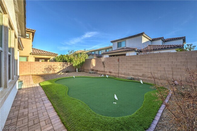 Building Photo - 3213 Molinos Dr