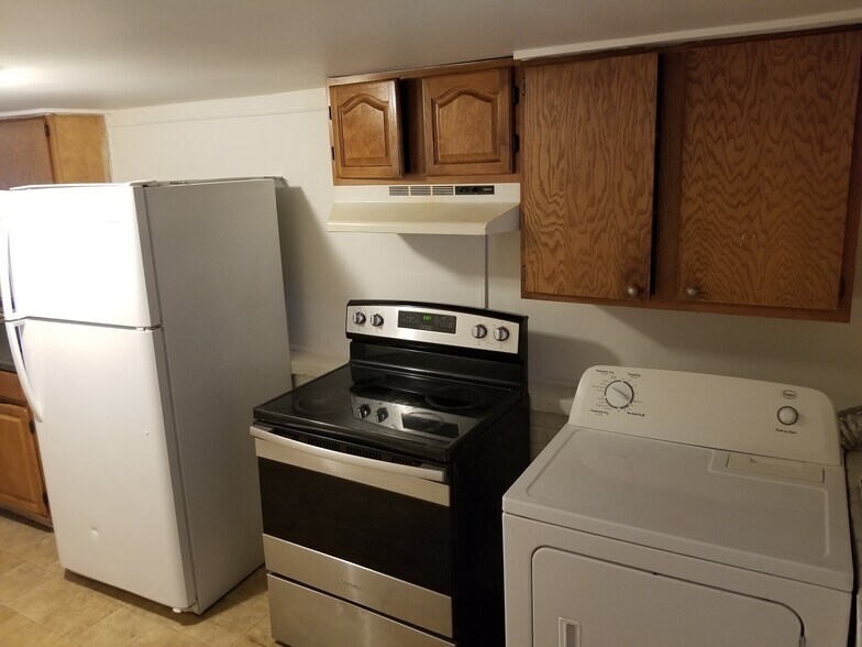 Building Photo - 107 -111 Arch St