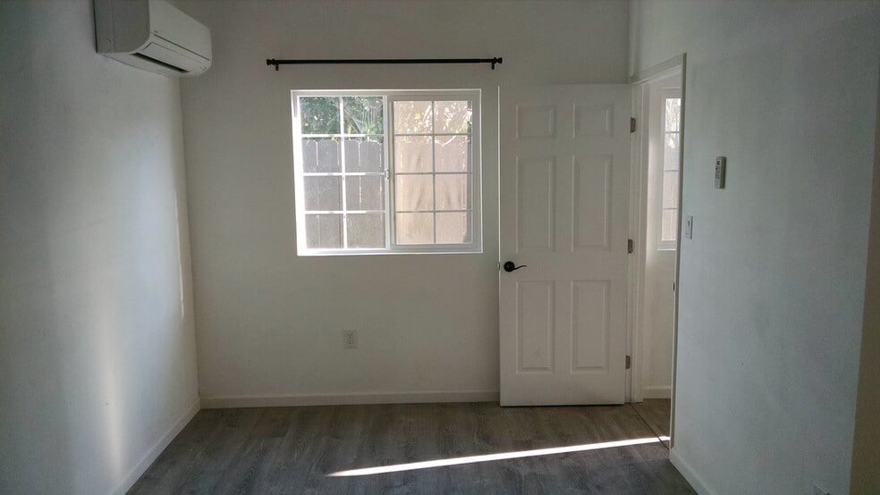 Building Photo - 3083 Mission Village Dr