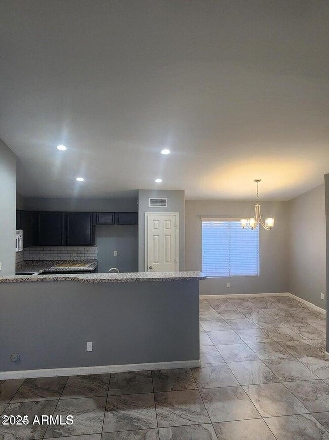 Building Photo - 11954 W Holly St