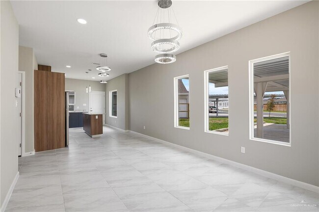 Building Photo - 29 Las Vistas Ln