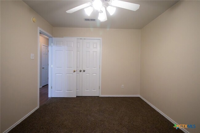 Building Photo - 5505 Gunnison Dr