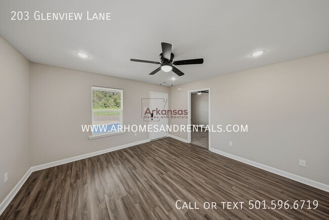 Building Photo - 203 Glenview Ln