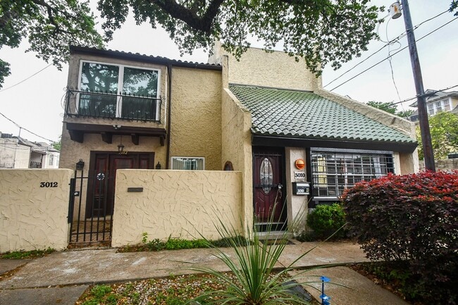 Primary Photo - 3010 Helena St