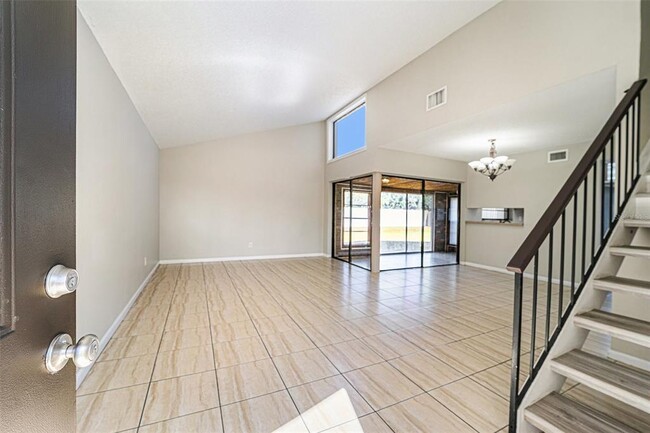 Building Photo - 10315 Fernbrook Ln