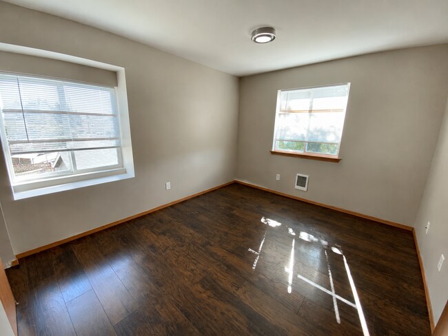 Building Photo - 3508 S 45th St