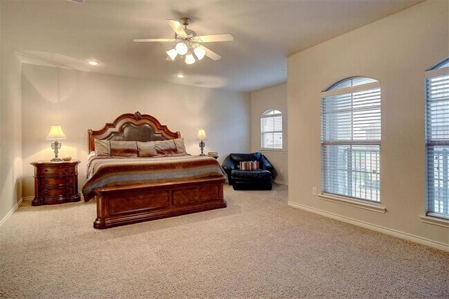 Building Photo - 4100 Comanche Dr