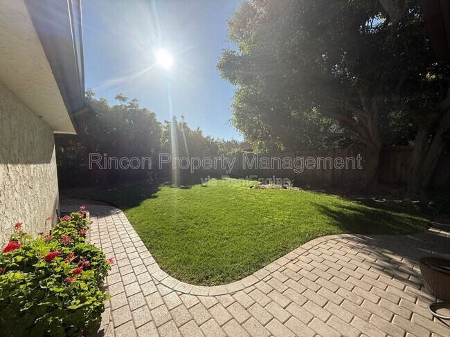 Building Photo - 408 Galvin Cir