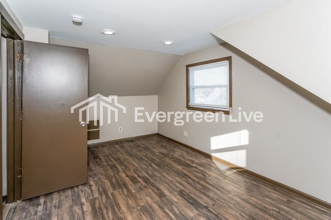 Building Photo - 5147 N 58th St