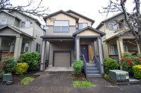 Building Photo - Beautiful Home in Amazing Neighborhood!